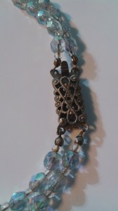 Lås halsband glaspärlor med hjärta